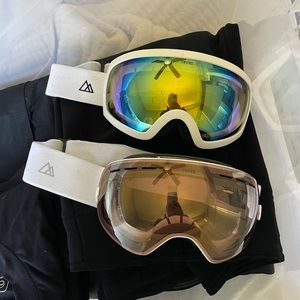 (2) Pairs of Traverse Ski/Snowboard Goggles